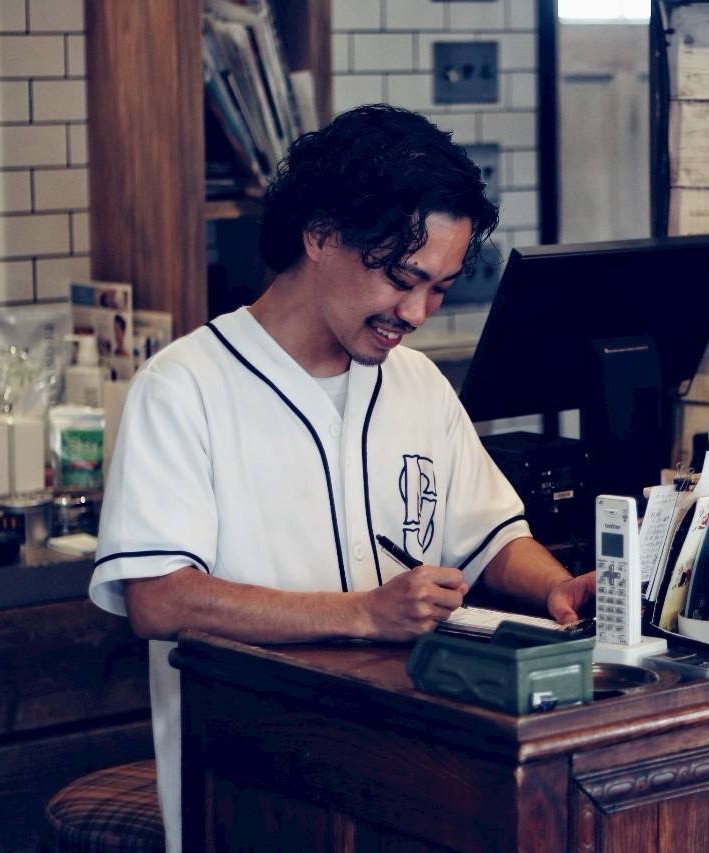 スタッフ画像